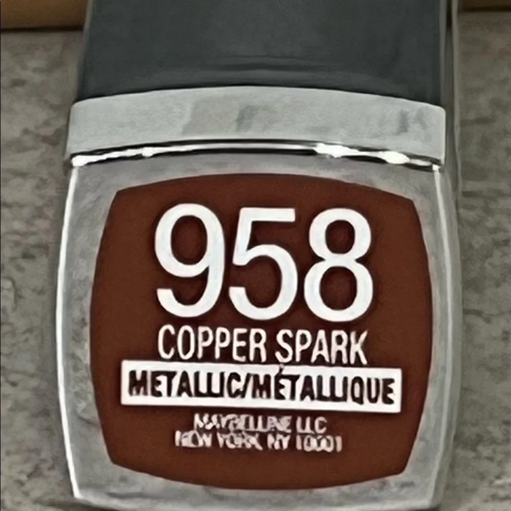 Maybelline 958 Copper Spark Metallic Lipstick NEW